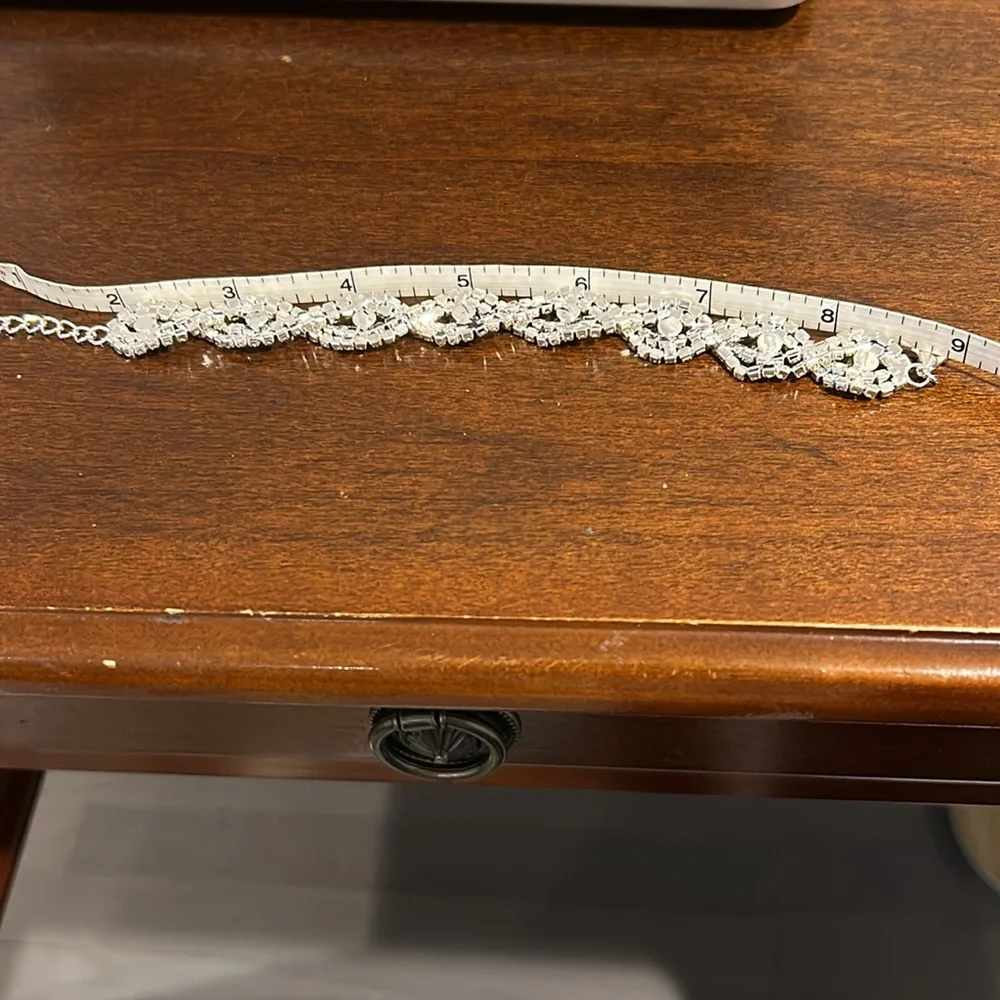 Elegant Silver Crystal Bracelet ya